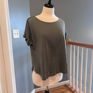 Francesca's Collections Olive Short Sleeve Ruffle Sleeve Tee